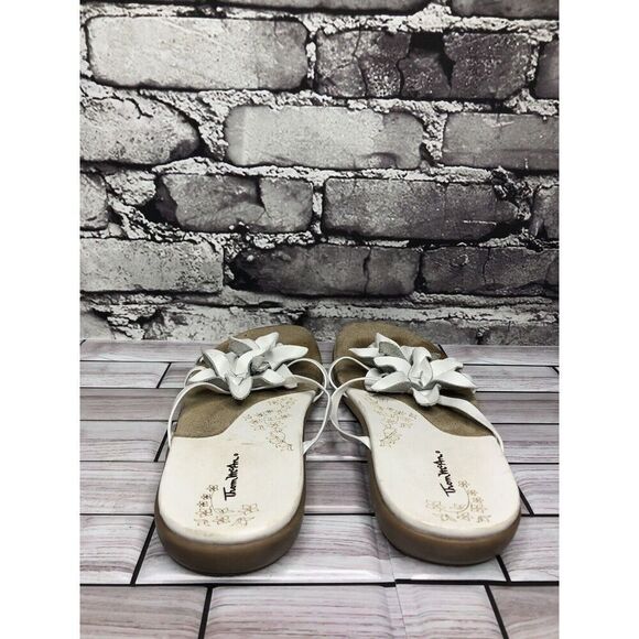 Thom McAn White Leather Floral Flip Flop Wedge Sandals Women’s Sz 6M US/36.5EU - Picture 5 of 14